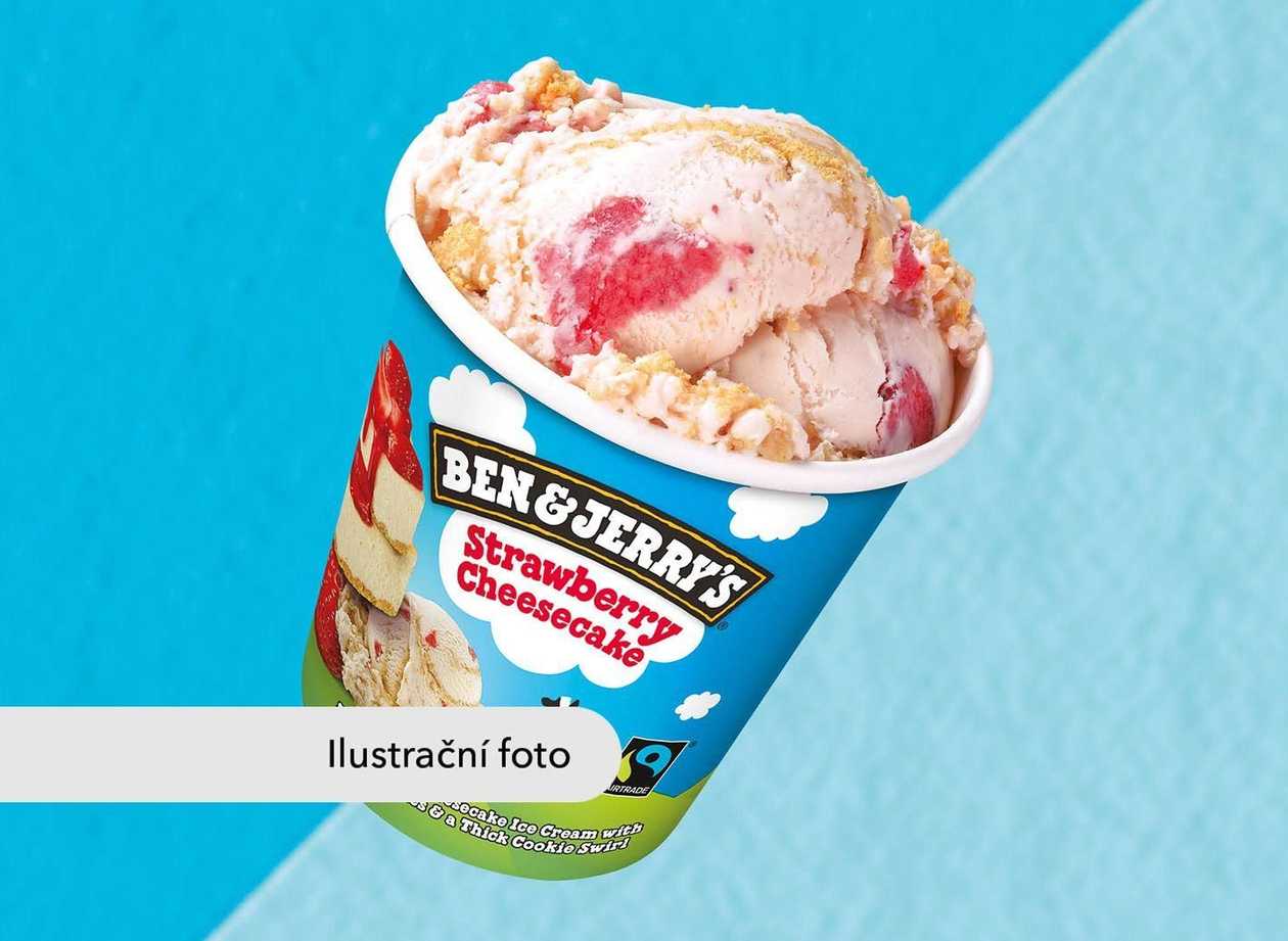 Ben & Jerry‘s Strawberry Cheesecake