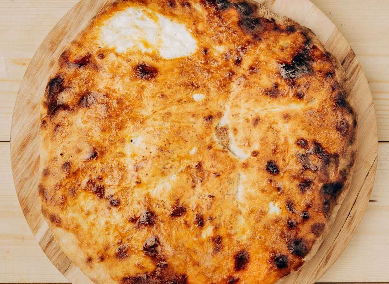 Chachapuri with cheese