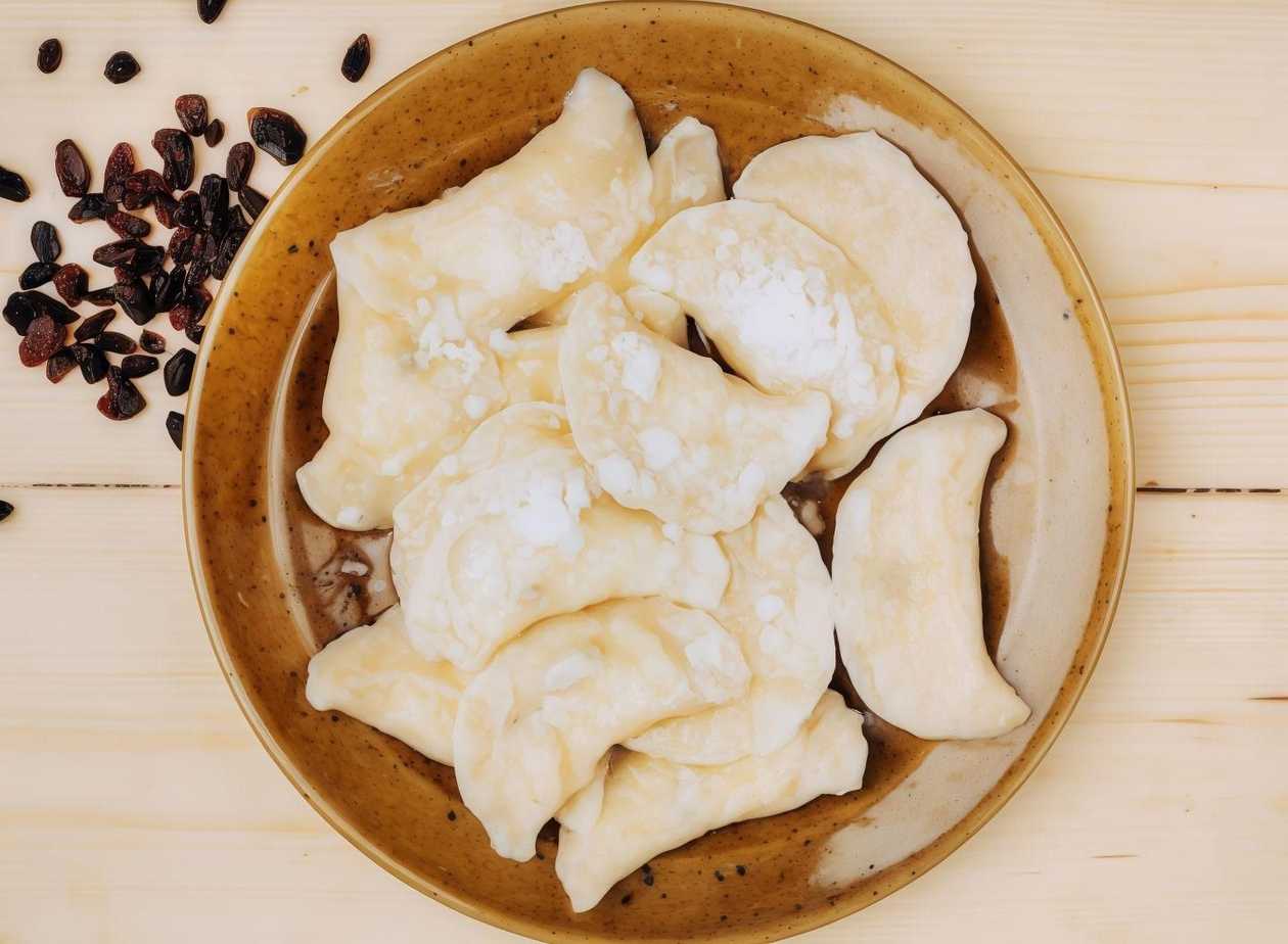 Sweet Vareniki with cottage cheese and raisins 15pcs