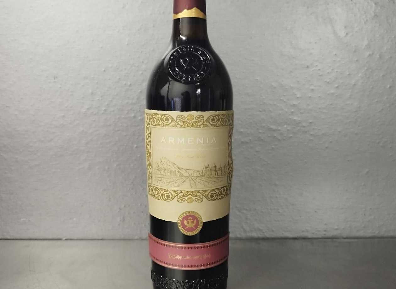 ARMENIA RED DRY