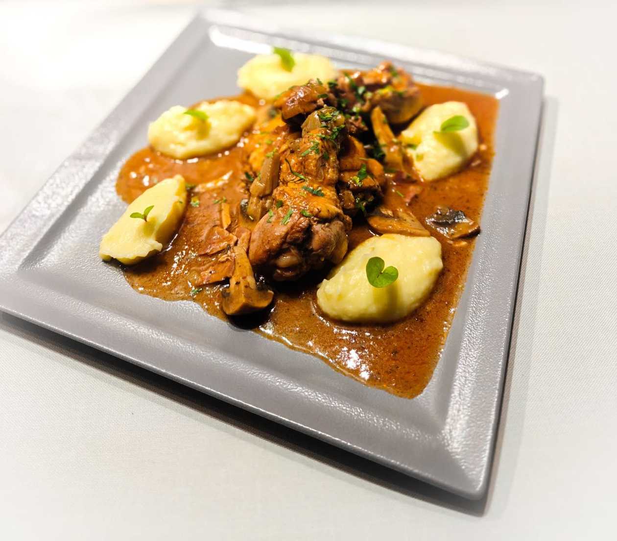 Coq au vin- Pui in vin