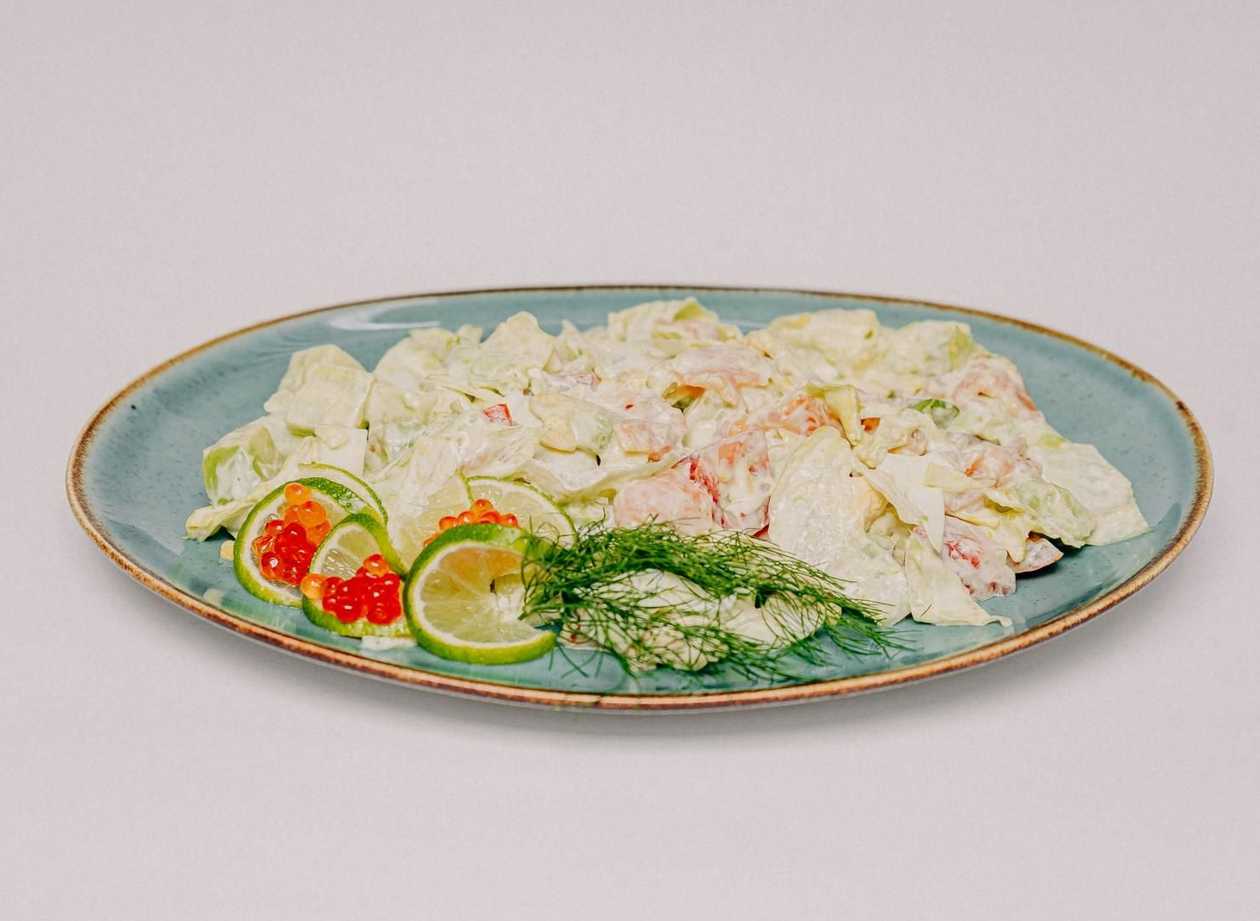 Salad With Avocado And Smoked Salmon 250 Gr