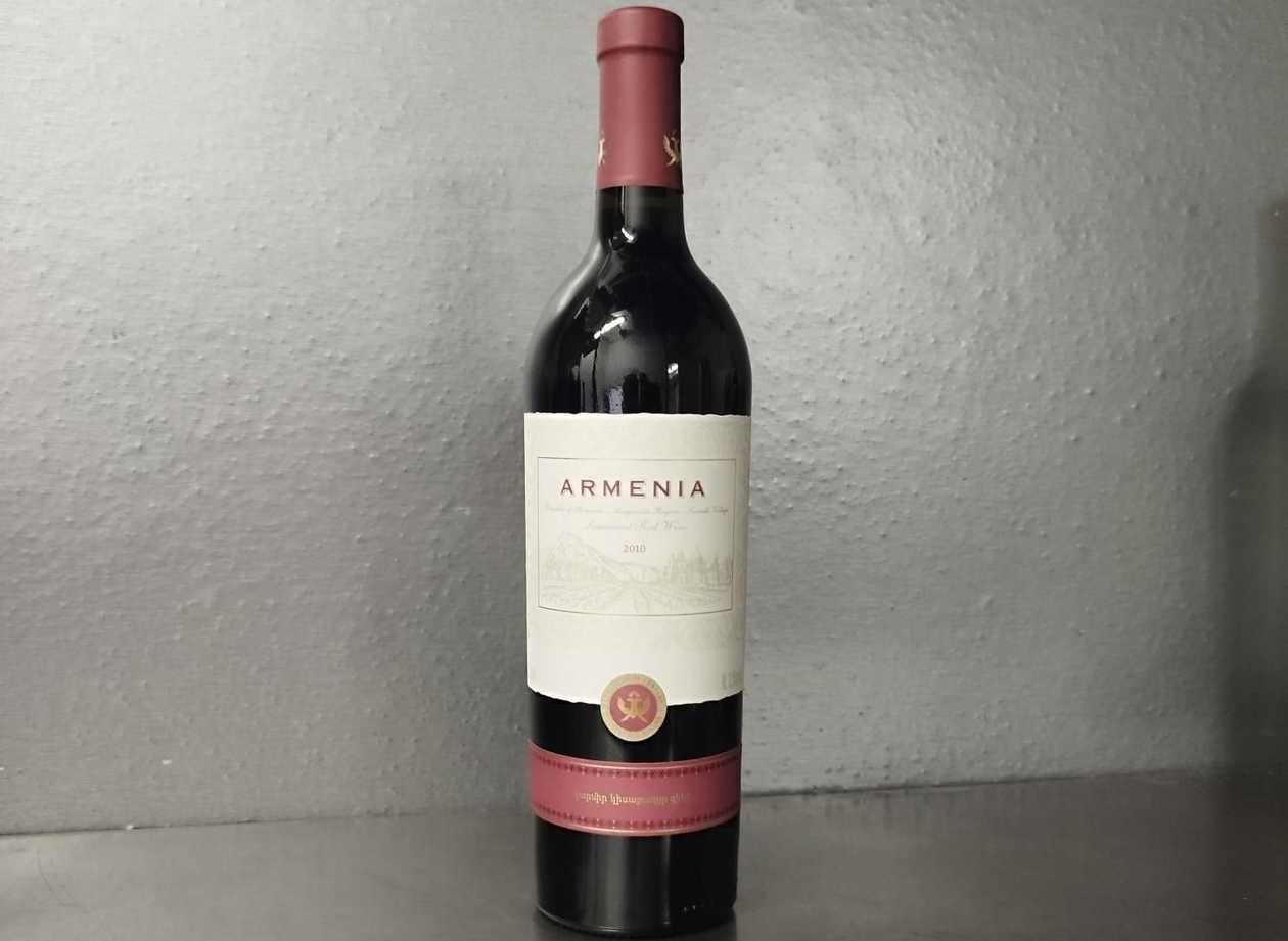 Armenia Semi Sweet Red