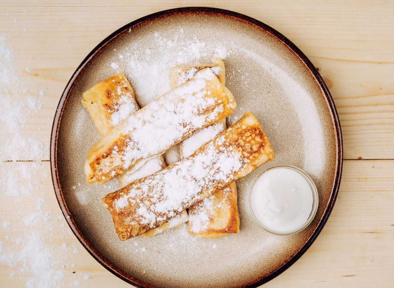 Pancakes with cottage cheese and raisins 4pcs