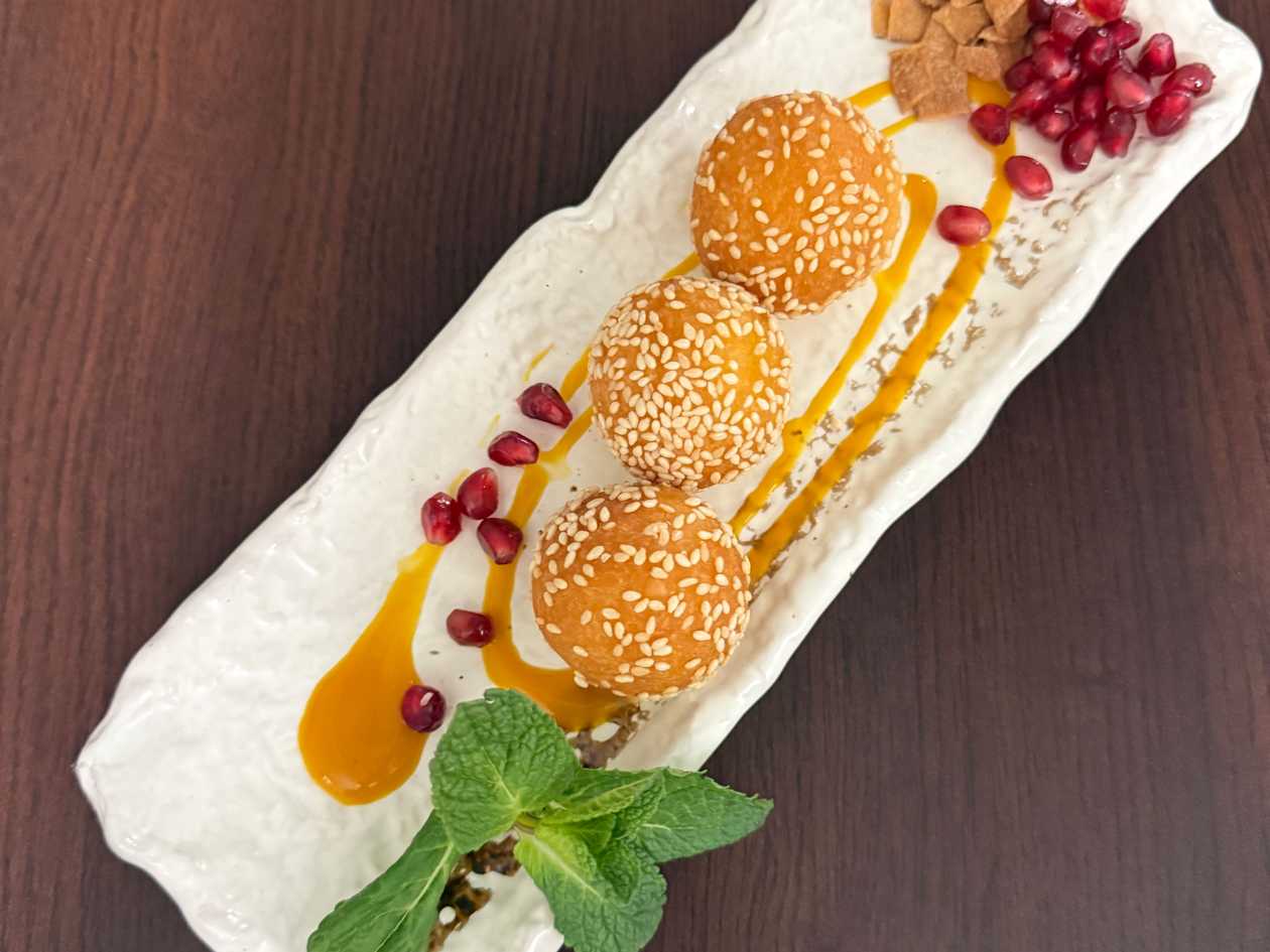 55. Bánh Rán