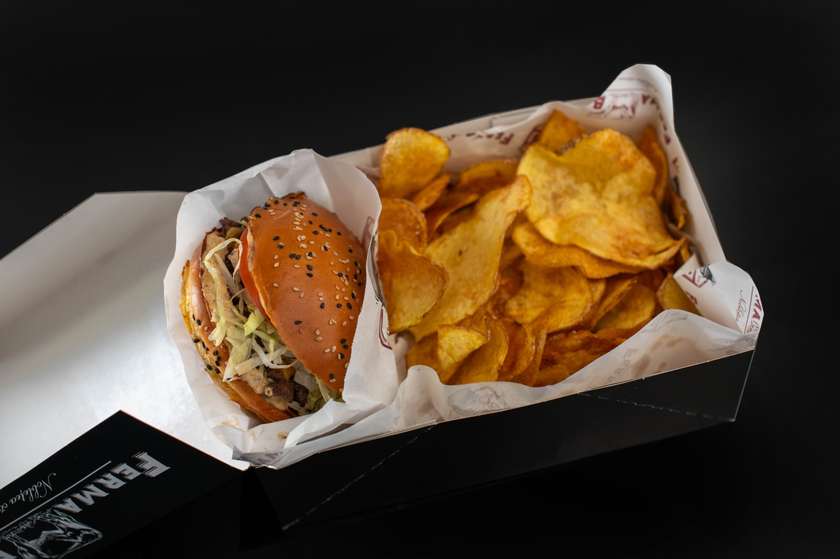 Combo The Classic, cu cartofi si bautura racoritoare