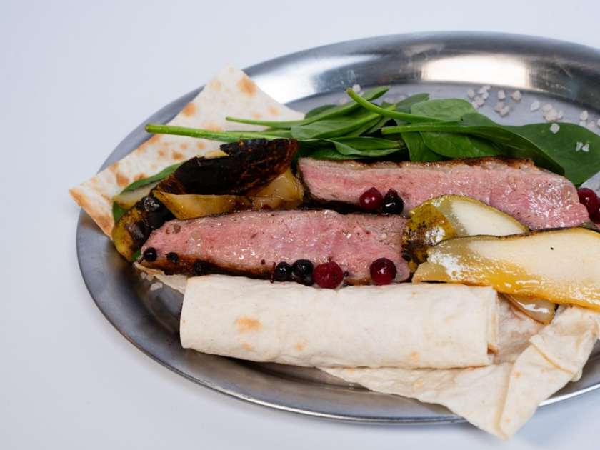 Filet z kaczki z gruszką