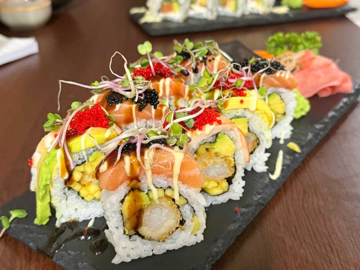 M35. Rainbow Roll