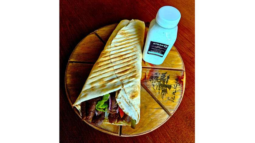 34- Pita kebab wołowy [MEGA+ AYRAN]