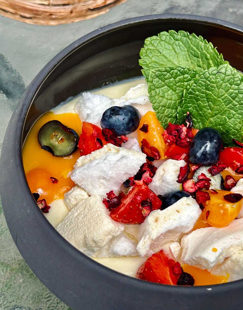 Eton Mess (Broken Pavlova)