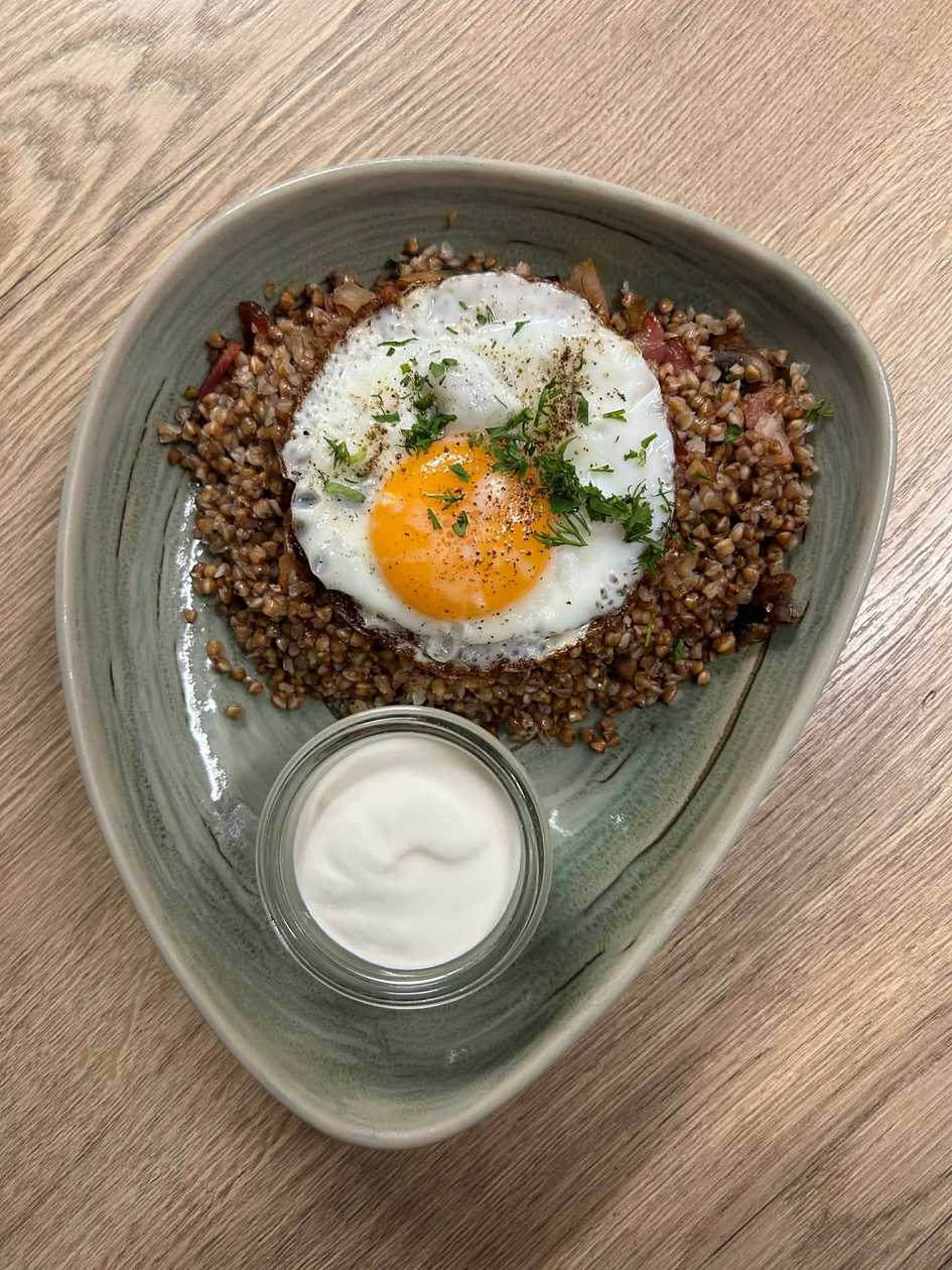 Buckwheat Dish with Egg, Bacon and Mushrooms