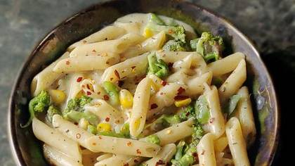 Pasta in wite gravy sauce