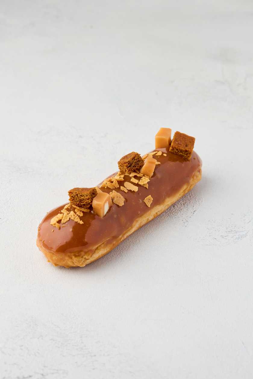 Eclair cheese-caramel