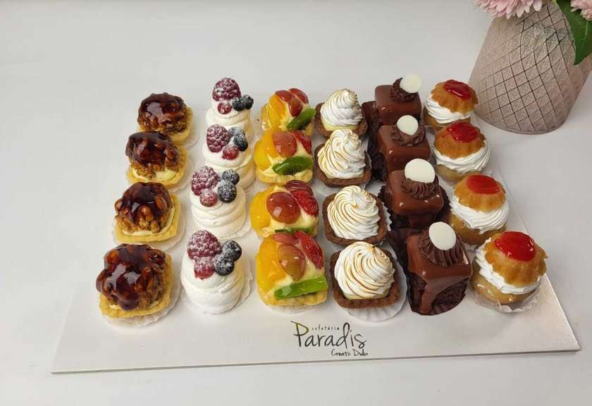 Maxi Tart Platter - contains 24 pieces - approx. 1000 g
