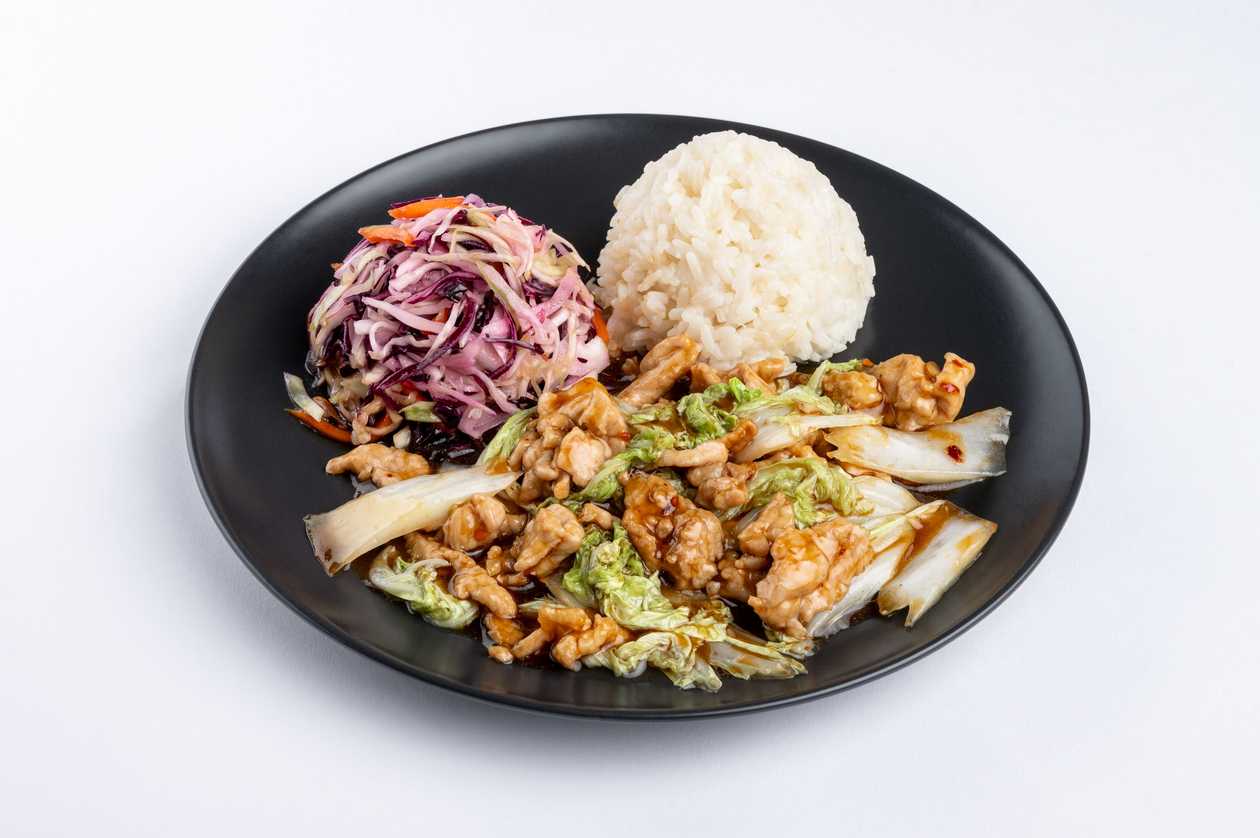 Nr. 4 Pork in hot soy sauce + Soup of the day