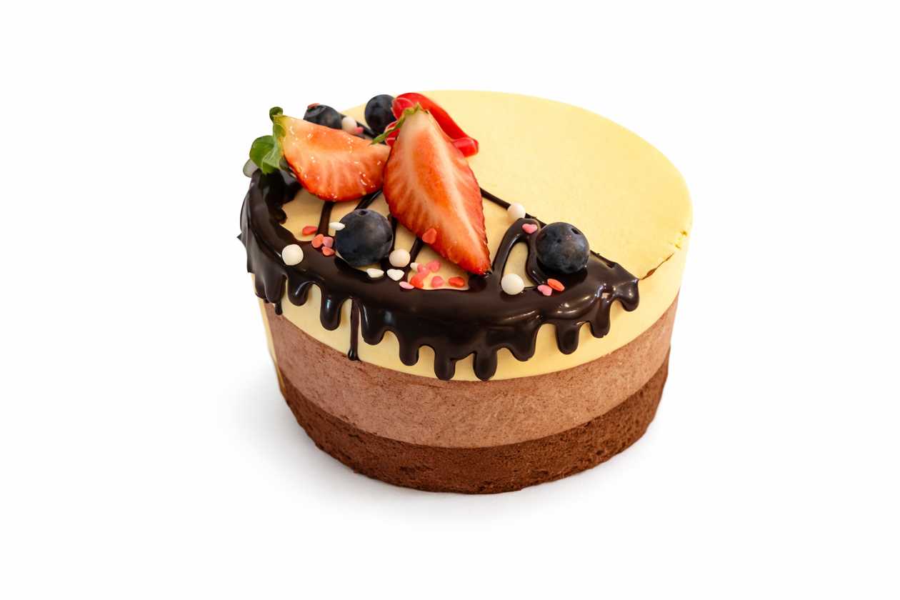 Väike kolme šokolaadi tort Naistepäevaks