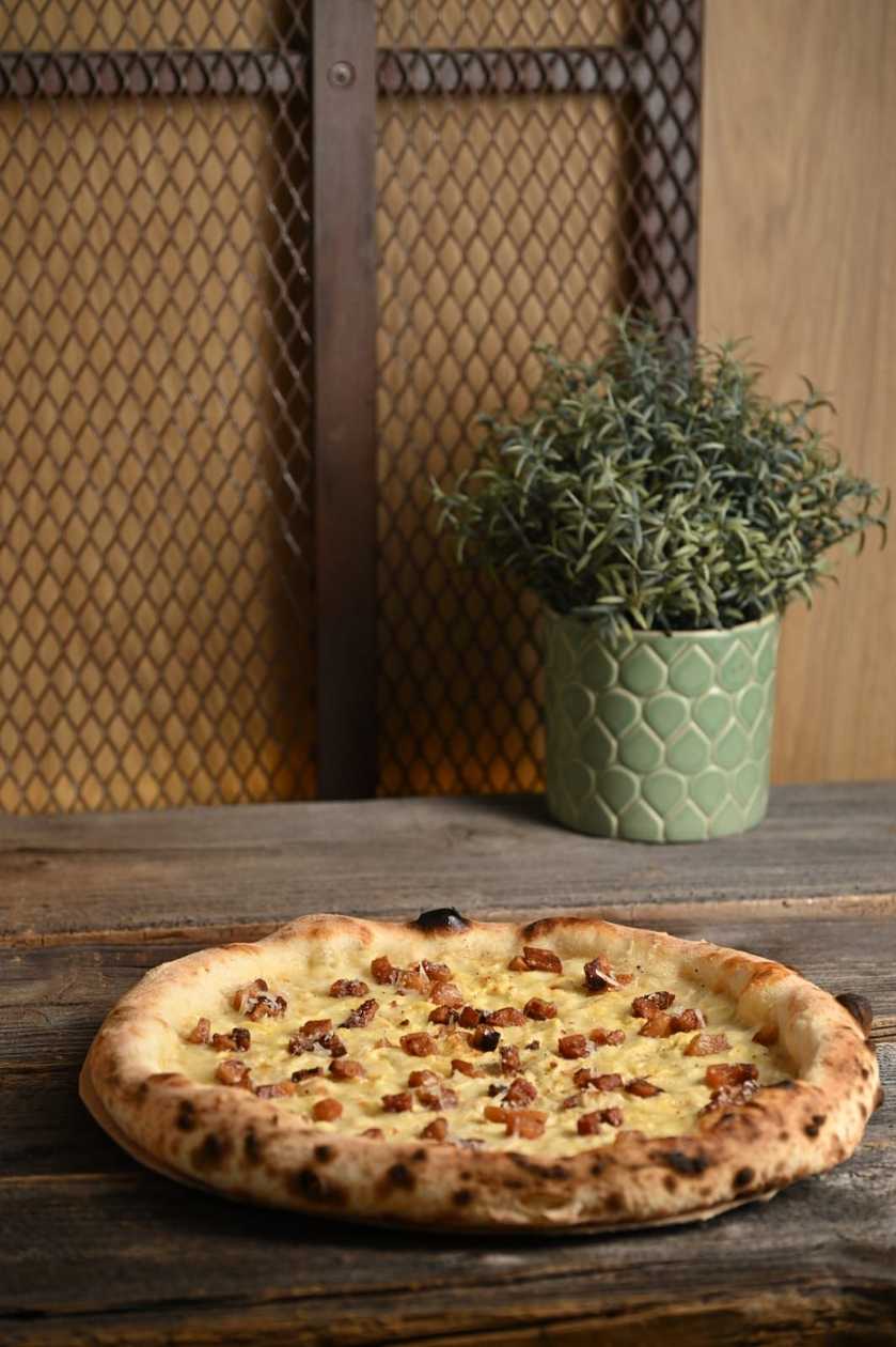 Pizza Carbonara
