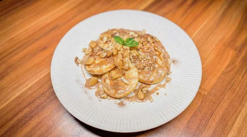 Pancake Mere, Caramel & Scortisoara