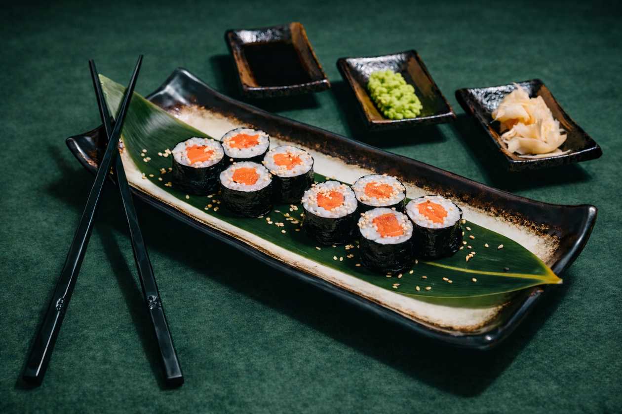 Salmon maki (8 vnt.)