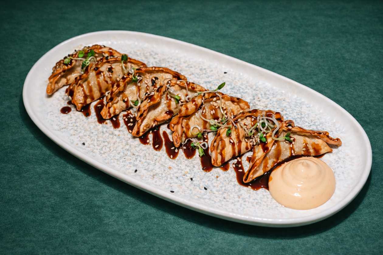 Gruzdinti gyoza koldūnai su mėsa