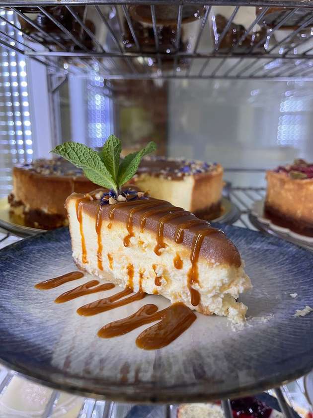 Karamelový cheesecake