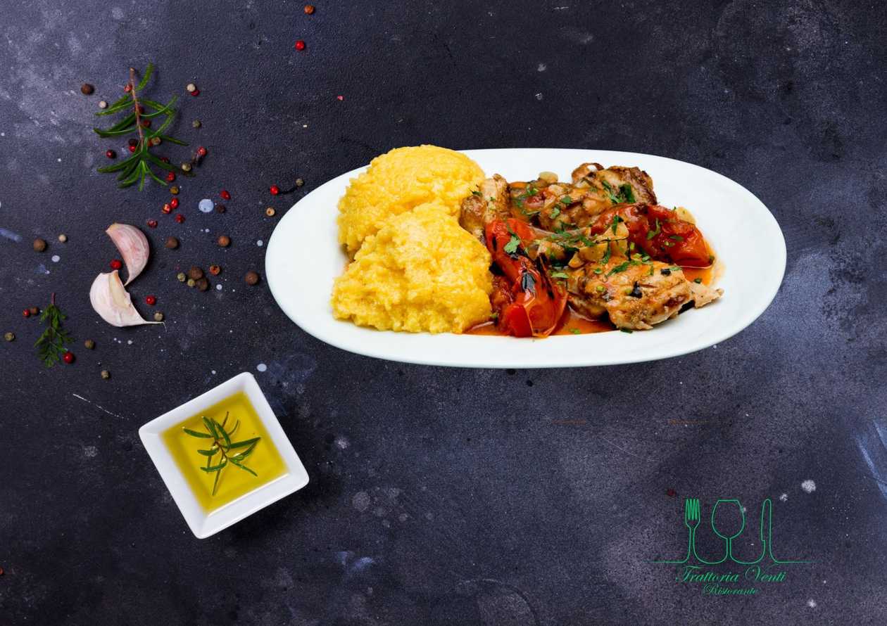 Saramura de pui cu mamaliga 400g