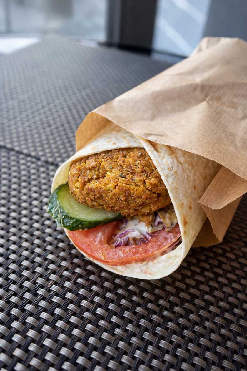 Falafel kebabs lavašā