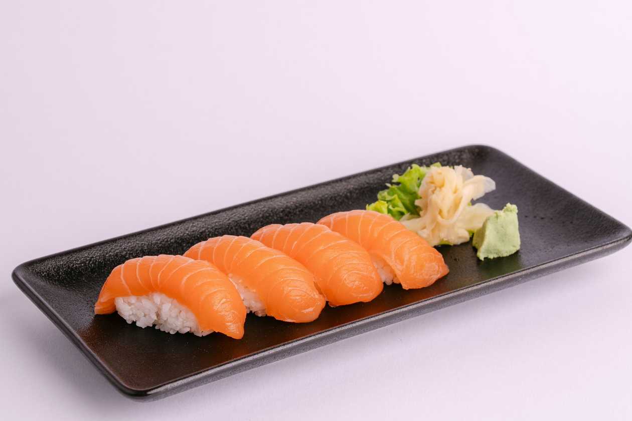 Nigiri Sushi Salmon (4pcs)