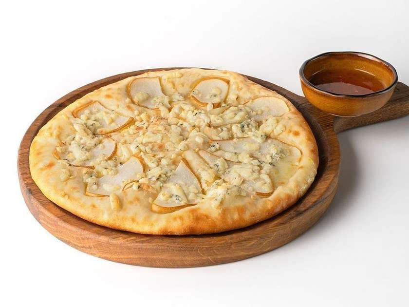 Хачапурі з дор блю та грушею (580 / 30 г)