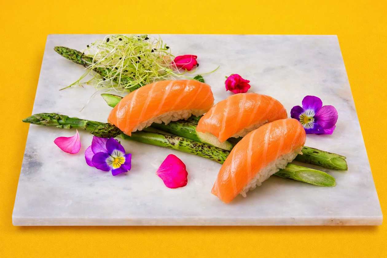 Nigiri sake (łosoś) 3 szt.