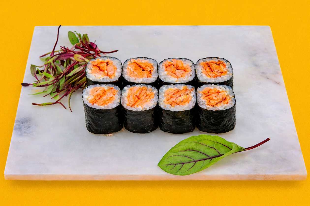 Maki łosoś pieczony / serek 8 szt.