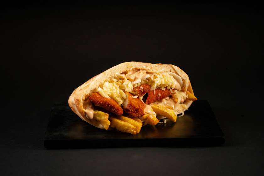 Sandwich Șnițel de Pui