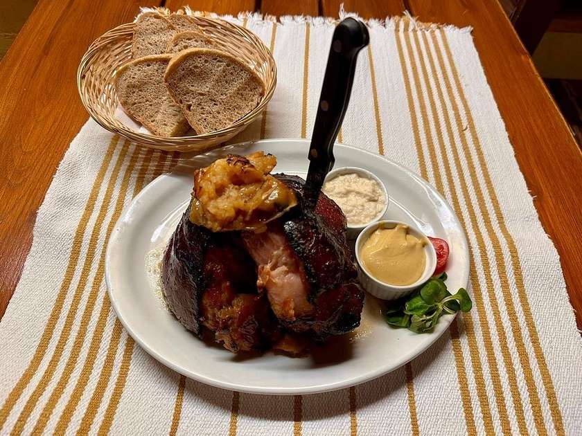 1.400g - 1800g   ÚDENÉ KOLENO - pečené