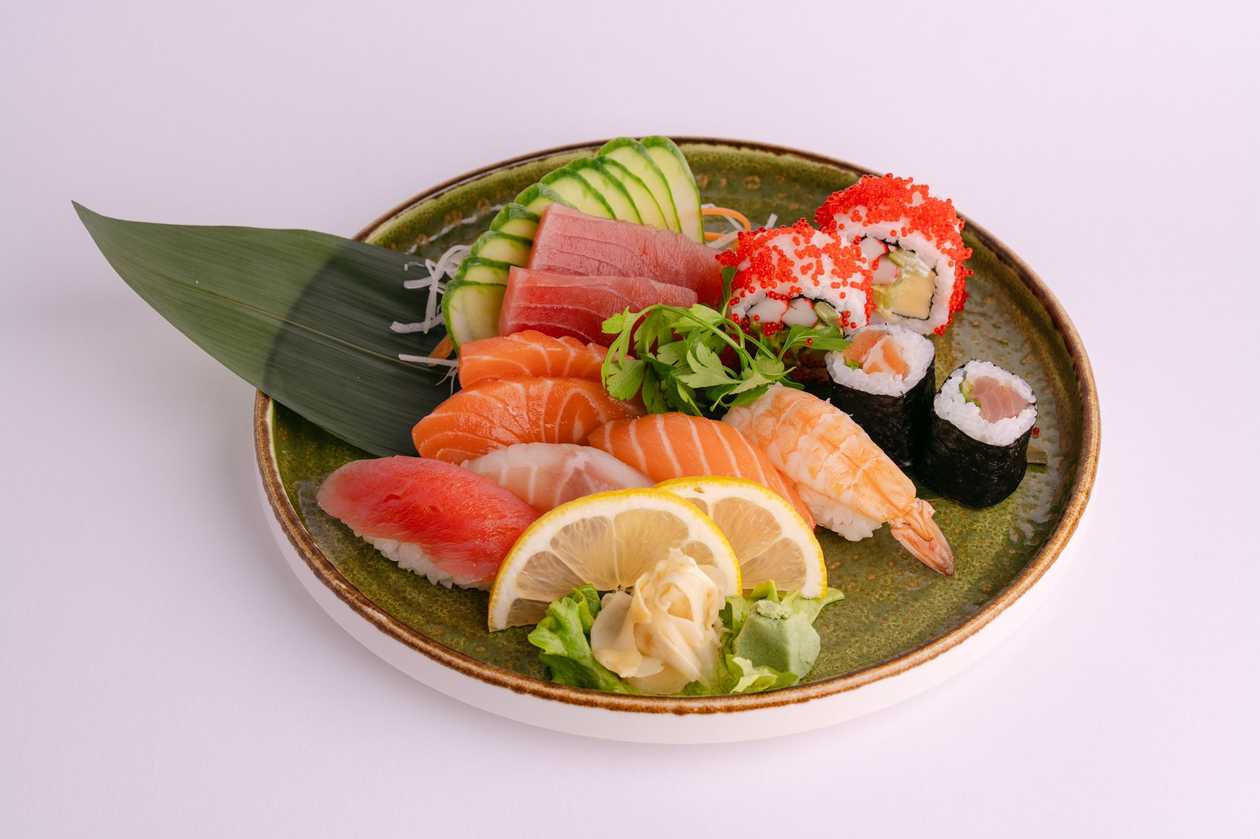 Mixed Sushi (12pcs.)