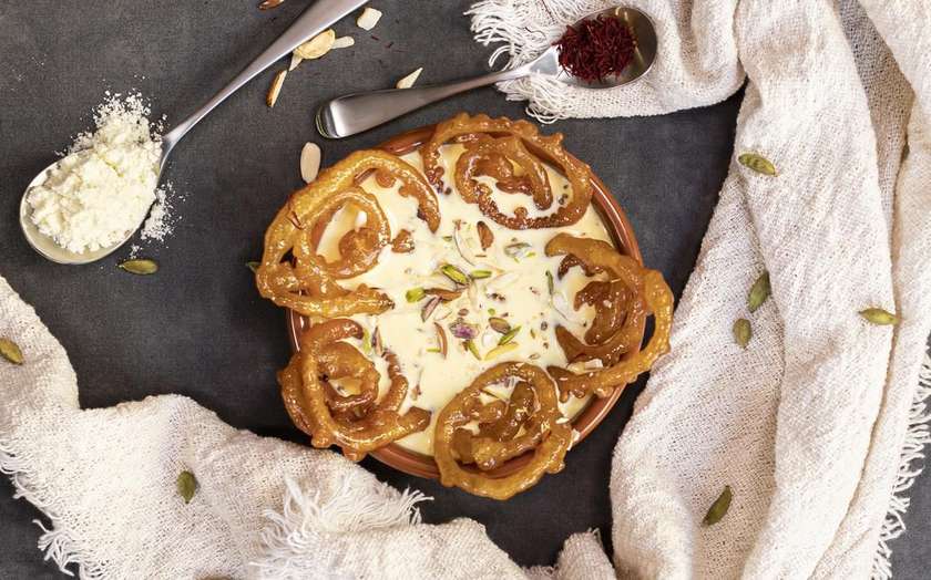 Jalebi with rabdi