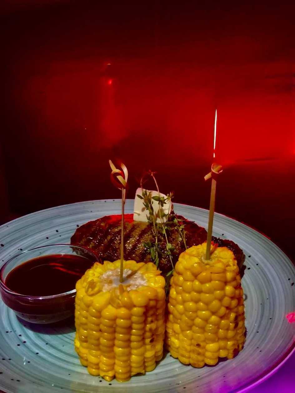 Ribeye with Corn Cobs
