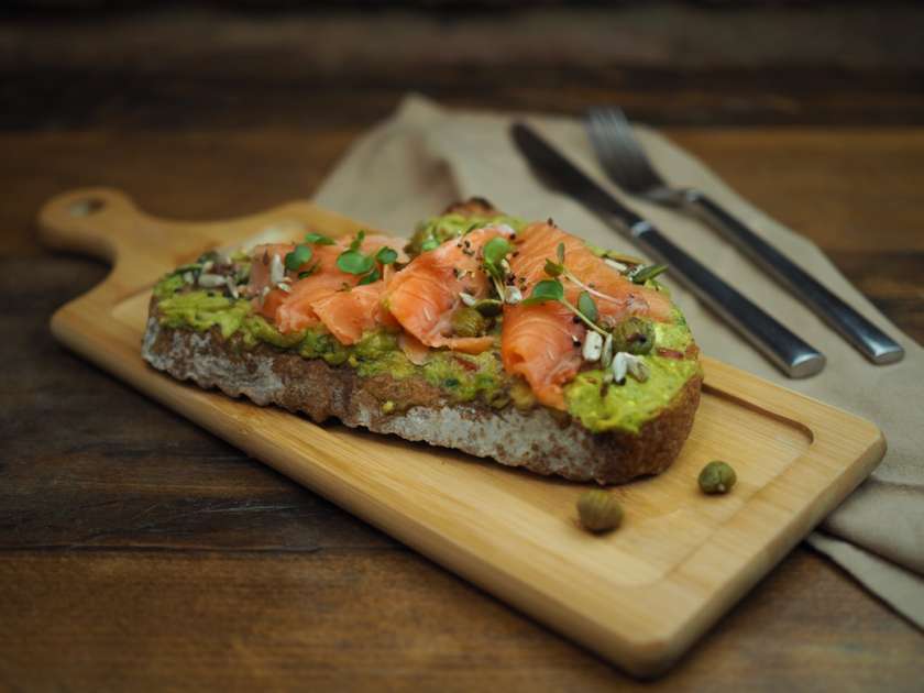 ტოსტი ორაგულით / Toast with salmon