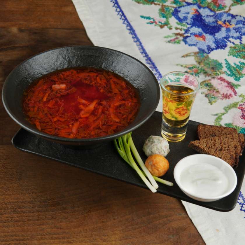 უკრაინული ბორში სალათი / Borscht with Salo
