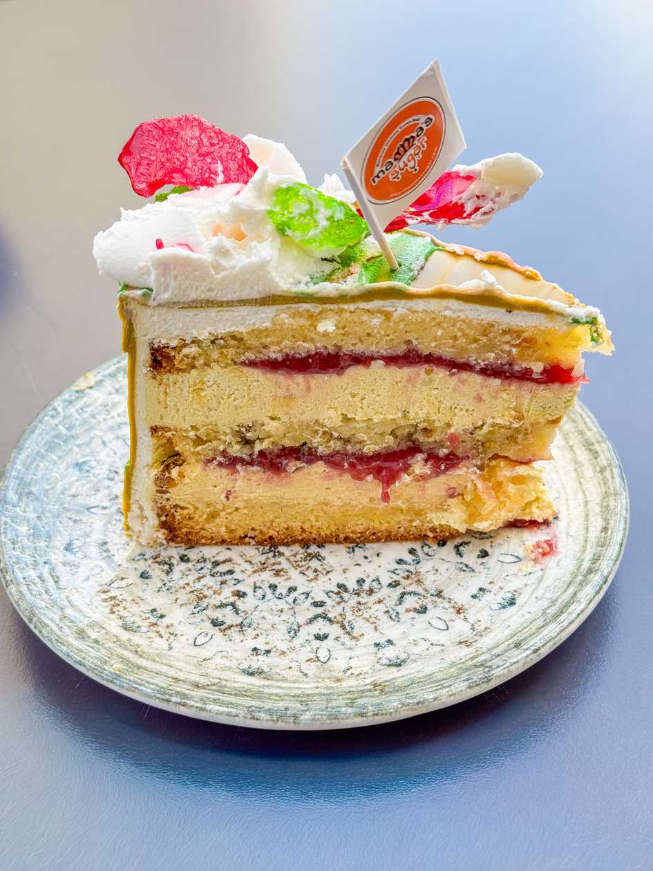 Pistachio & Raspberry Cake