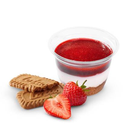 Cheesecake with strawberry coulis and Lotus cookies