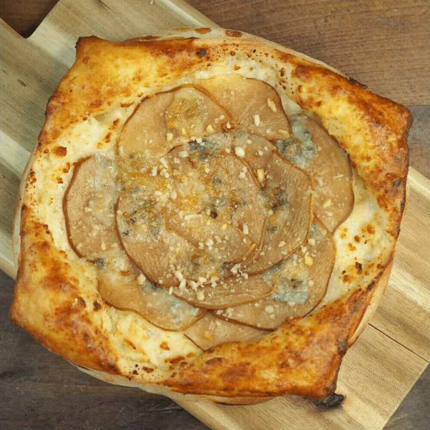 გორგონძოლა & მსხალი / Gorgonzola & pear