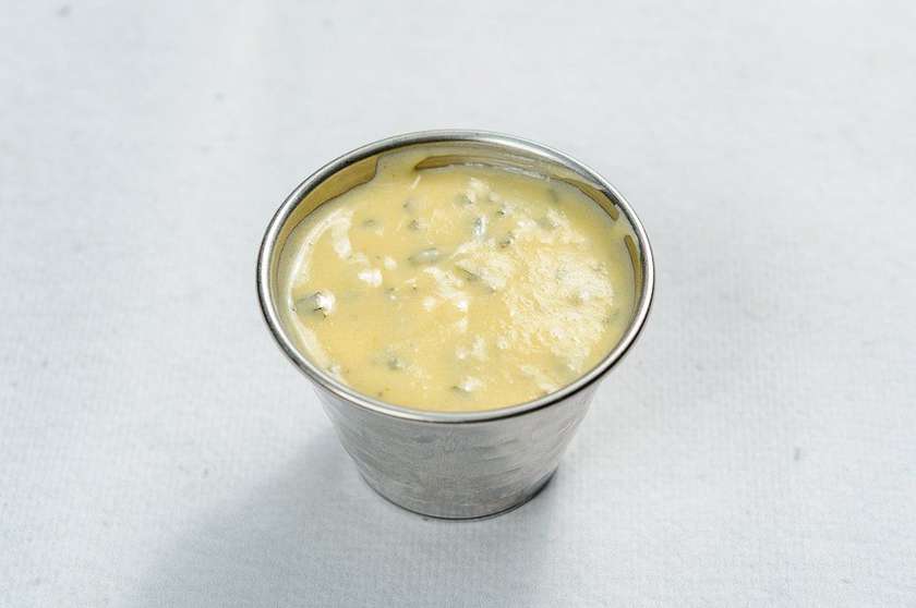 Béarnaise Sauce with Fresh Tarragon