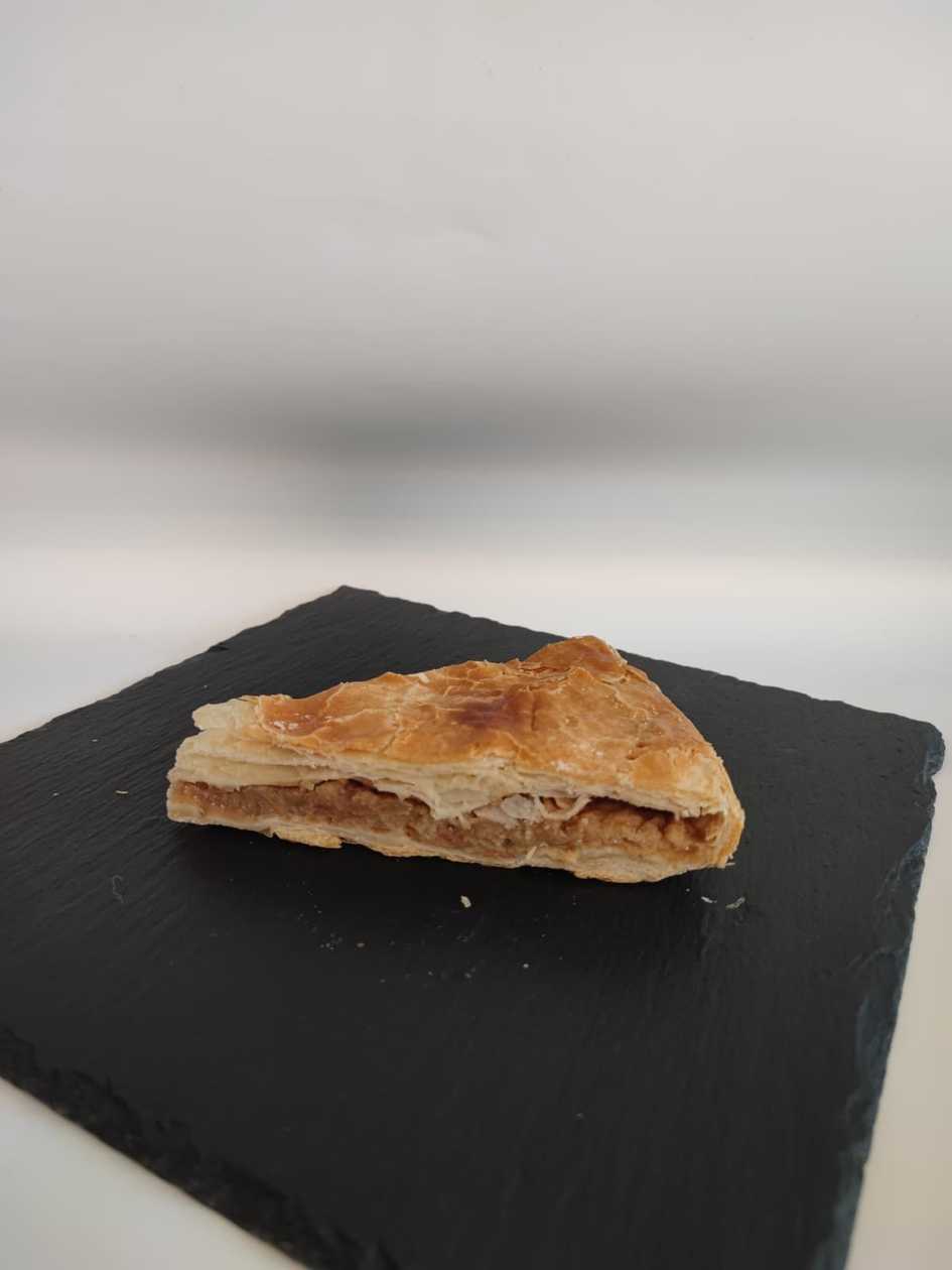 Dobrogean Pie with Apple Filling