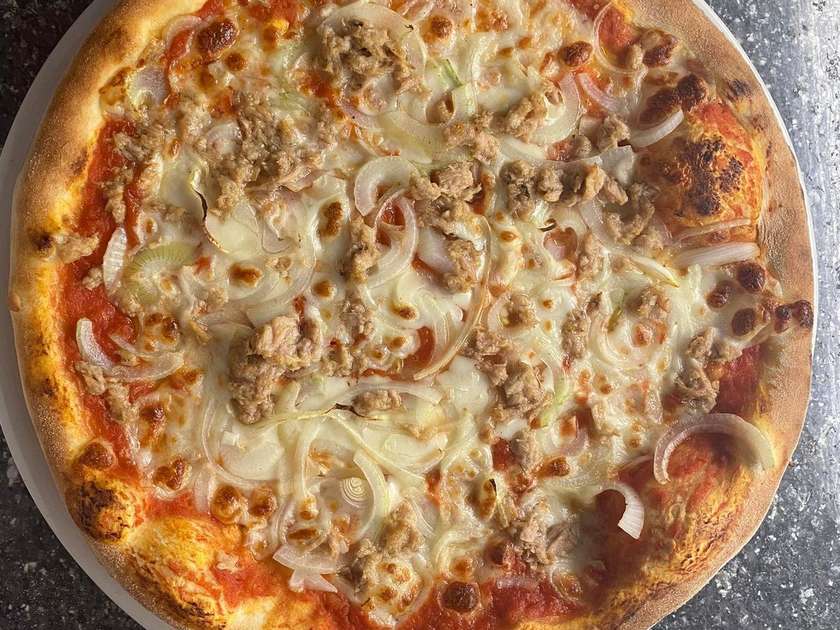 Tonno e Cipollo (1, 4, 7)