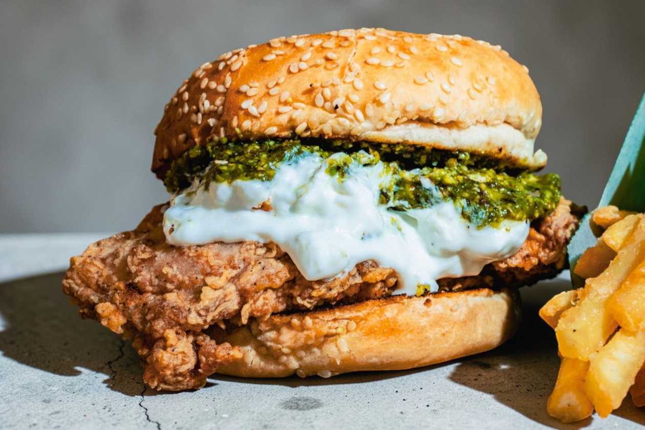 Pistacchio Chicken burger
