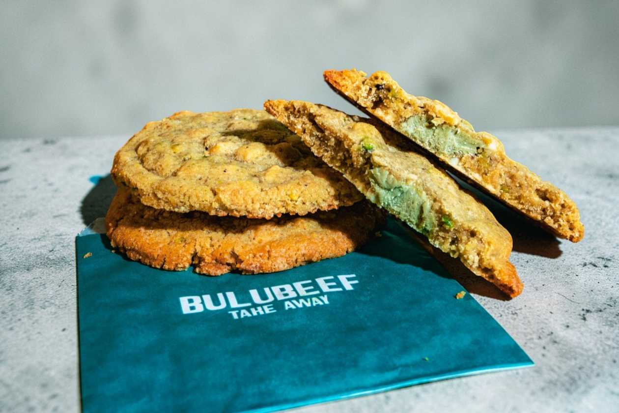 Pistachio & white Chocolate cookie