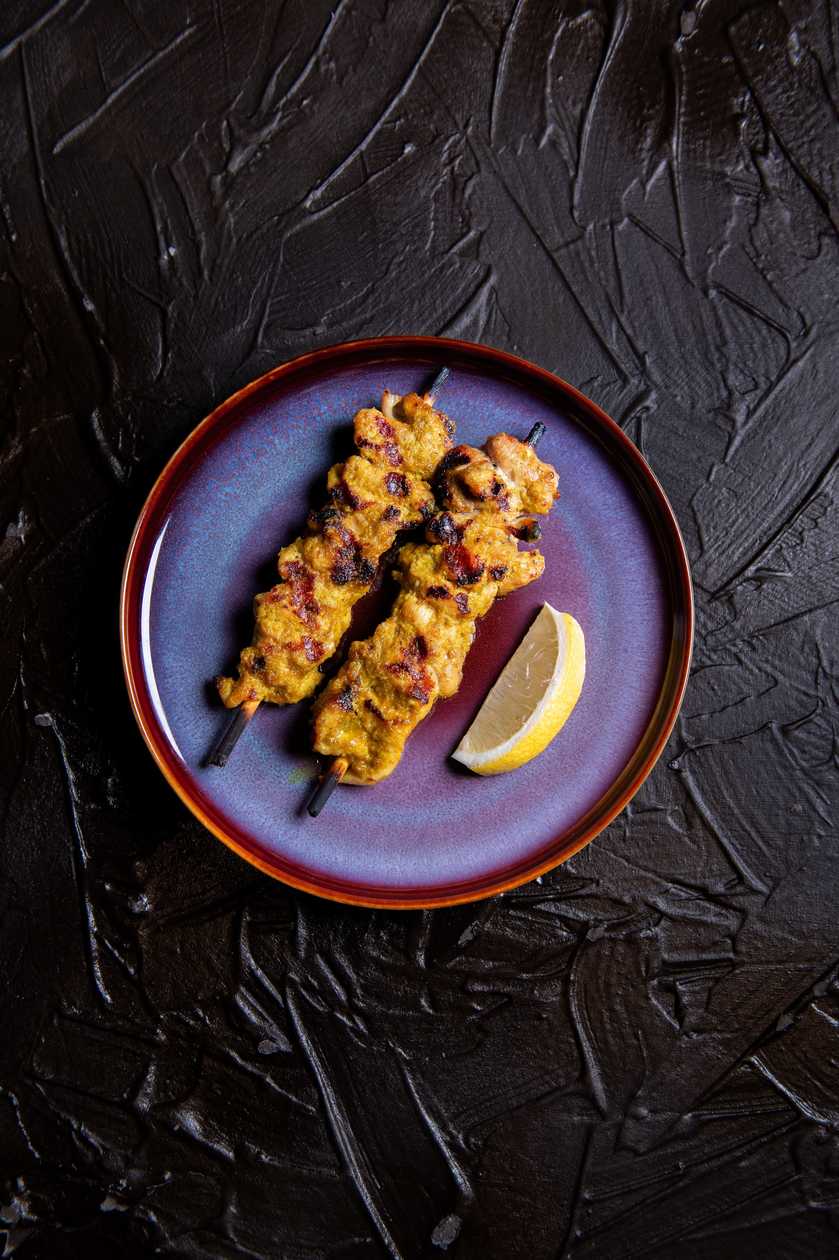 Chicken skewers: Ang phum