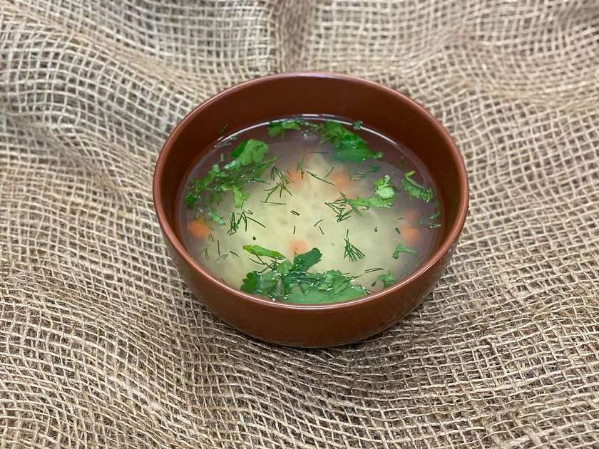 Zupa z makaronem tęcza