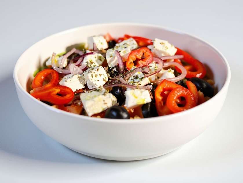 Greek Salad cu Pui