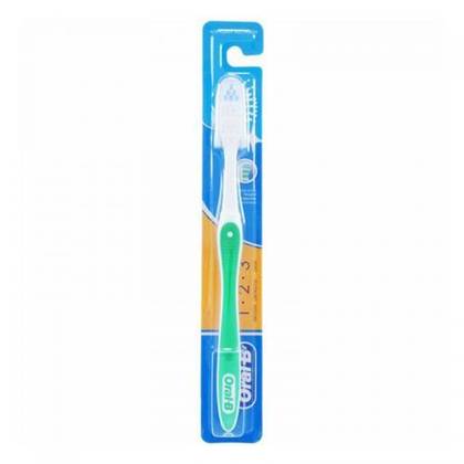 Oral-B Classic Plus Medium Toothbrush 8105
